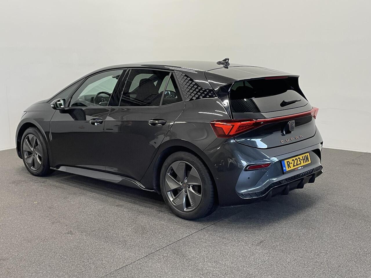 Cupra Born Business Plus 62 kWh Navigatie Apple Carplay/Android Auto Camera Parkeersensoren Adaptive Cruise Control Stuurverwarming Full Led Climate Control