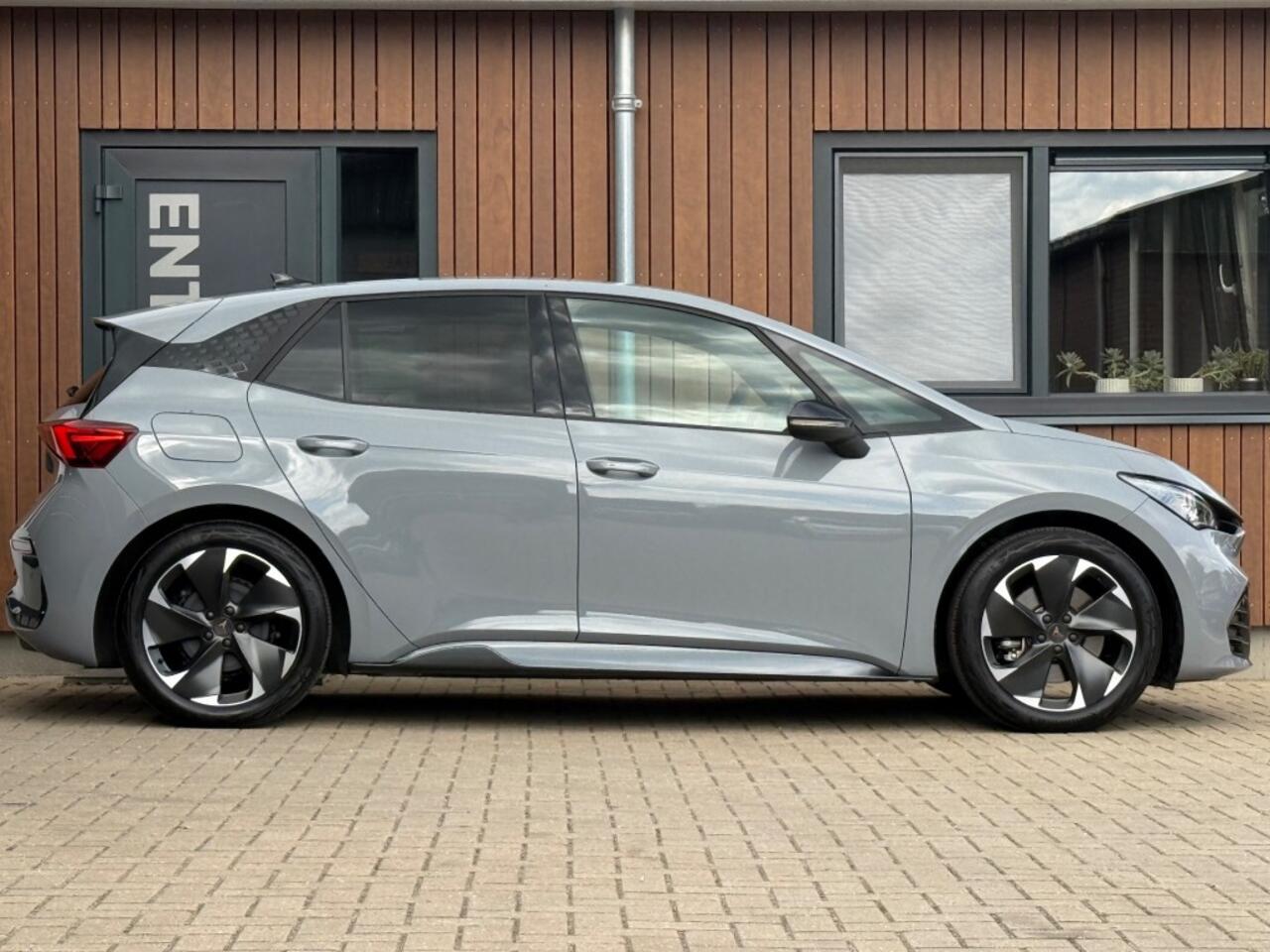 Cupra Born PERFORMANCE 82 KWH GROTE ACCU! acc stuur verw. camera