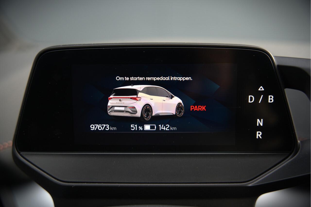 Cupra Born Copper Edition One 62 kWh | Panoramadak | 360 Camera | Elektrische Stoelen | Massage | Stuurverwarming | Head-Up Display | Keyless | Adaptive Cruise Control | Stoelverwarming | Apple Carplay | NAP | DAB |