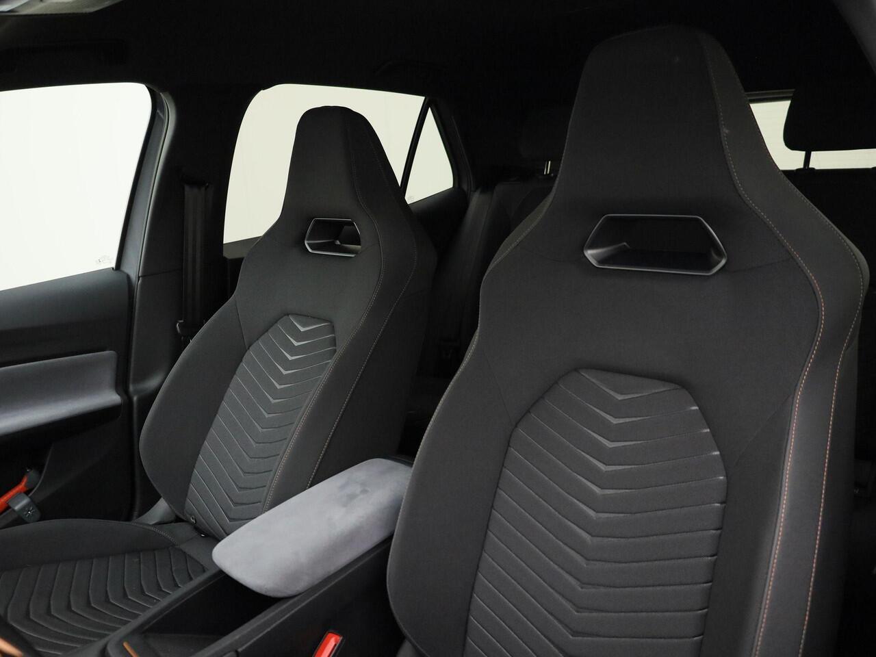 Cupra Born 204PK Business 62 kWh · Apple/Android Car Play · 360° Camera + Parkeersensoren · Navigatie