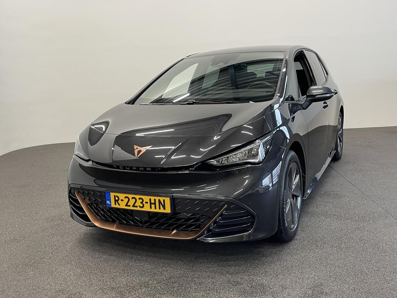 Cupra Born Business Plus 62 kWh Navigatie Apple Carplay/Android Auto Camera Parkeersensoren Adaptive Cruise Control Stuurverwarming Full Led Climate Control