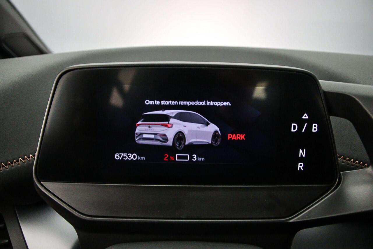 Cupra Born Copper Edition One 204pk Automaat Warmtepomp, Panoramadak, Adaptive cruise control, 360 camera, Navigatie, Achteruitrijcamera, LED koplampen, Stoelverwarming, Parkeersensoren