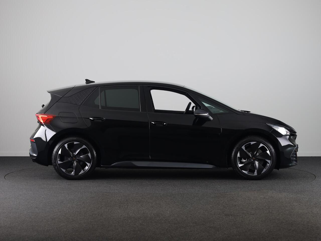 Cupra Born Business Limited 63 kWh 232PK | Stoel & Stuurverwarming | Achteruitrijcamera | Navigatie | Keyless Entry | Draadloze Carplay en Androidauto |