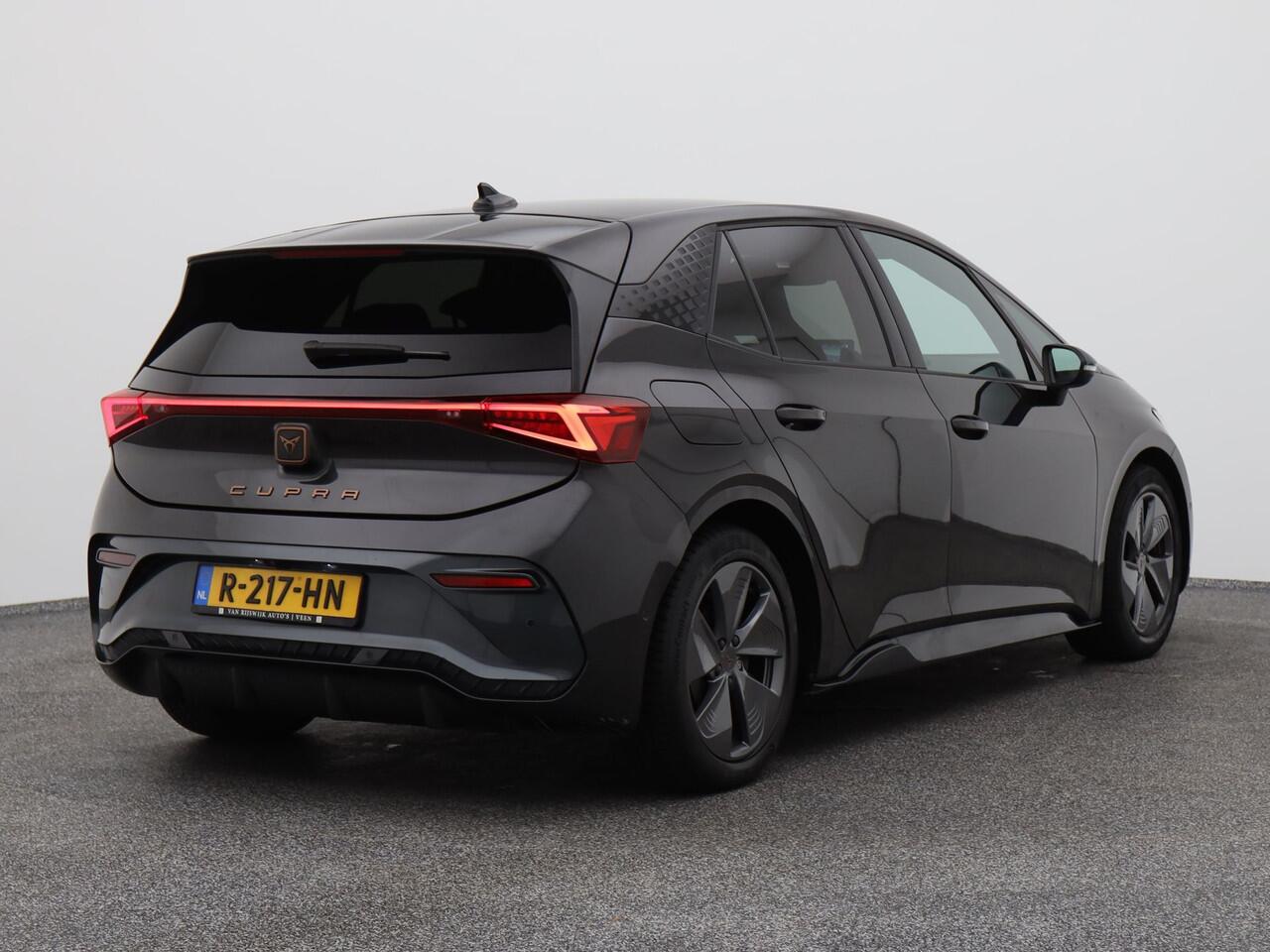 Cupra Born Business Plus 62 kWh | CAMERA | ADAPTIVE | STUURVERWARMING