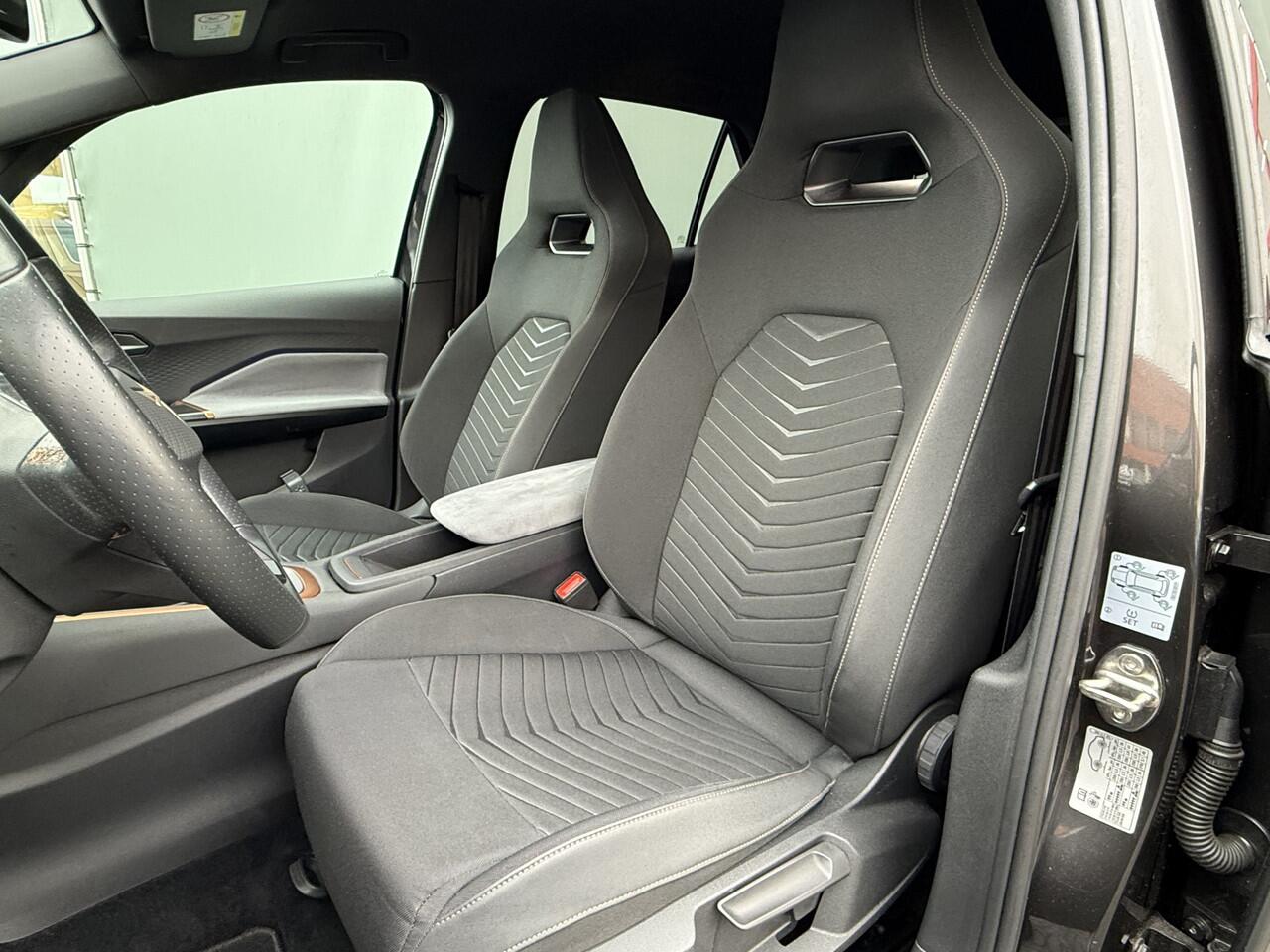 Cupra Born BWJ 2022 62 KWh Business Plus 204 PK FULL LED | CARPLAY + ANDROID | CAMERA | SPORTSTOELEN | NAVI | CLIMA | CRUISE | LMV | PDC