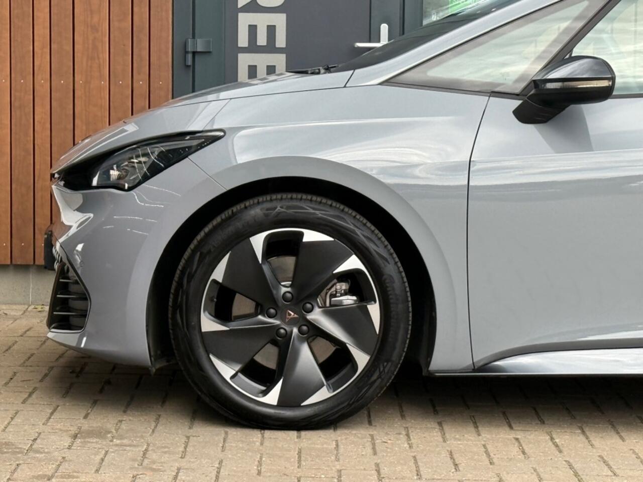 Cupra Born PERFORMANCE 82 KWH GROTE ACCU! acc stuur verw. camera