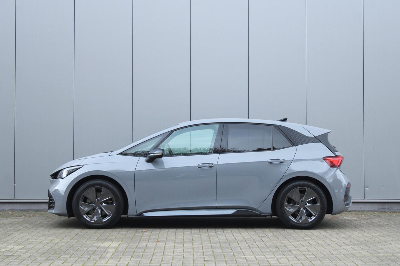 Cupra Born Business 204pk 62 kWh | Achteruitrijcamera | Adaptieve Cruise | Stoel- & Stuurverwarming | Apple CarPlay / Android Auto