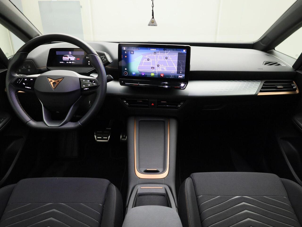 Cupra Born 204PK Business 62 kWh · Apple/Android Car Play · 360° Camera + Parkeersensoren · Navigatie