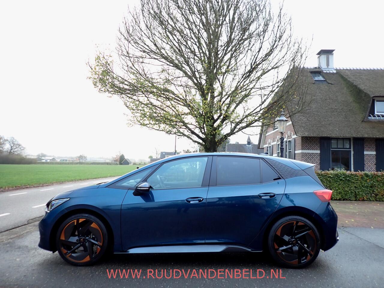 Cupra Born Copper Edition One 62 kWh PANODAK/CAMERA/STOEL EN STUUR VERWARMING
