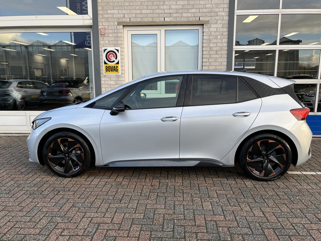 Cupra Born Adrenaline One 62 kWh / 89% SOH/ CAMERA/ PARK. SENSOREN + CAMERA/ STOELVERWARM./ ADAPT. CRUISE/ NAVI/ FULL LINK/ CLIMA/ LED/ DAB/ 19" LMV