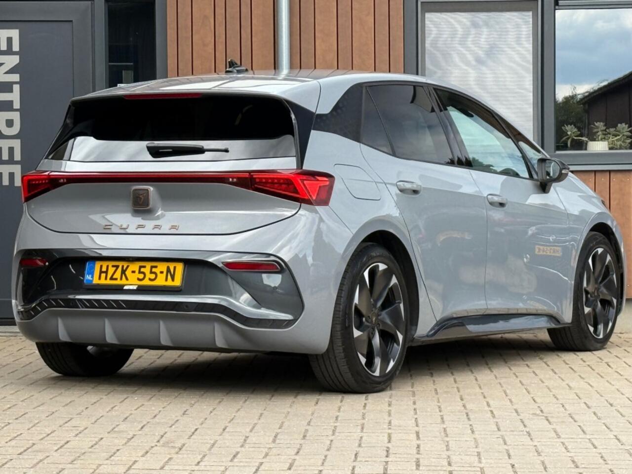 Cupra Born PERFORMANCE 82 KWH GROTE ACCU! acc stuur verw. camera