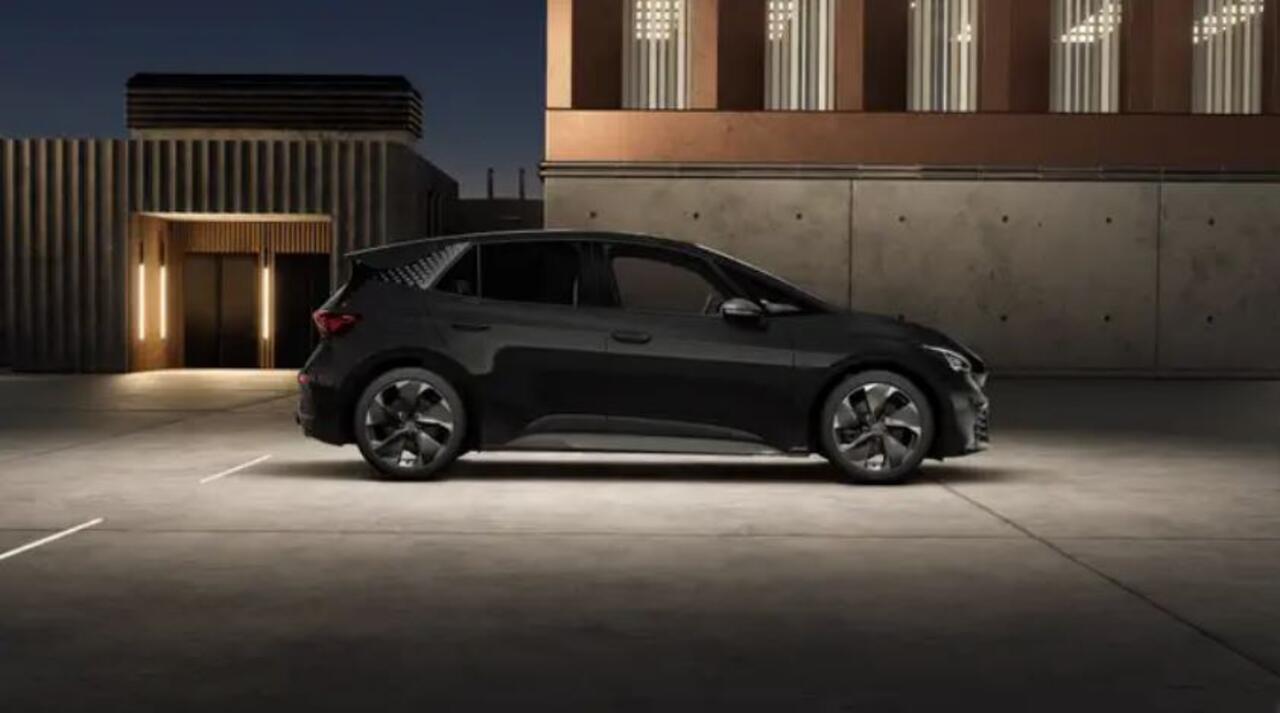 Cupra Born Business 63 kWh Camera / Sportstoelen / ACC