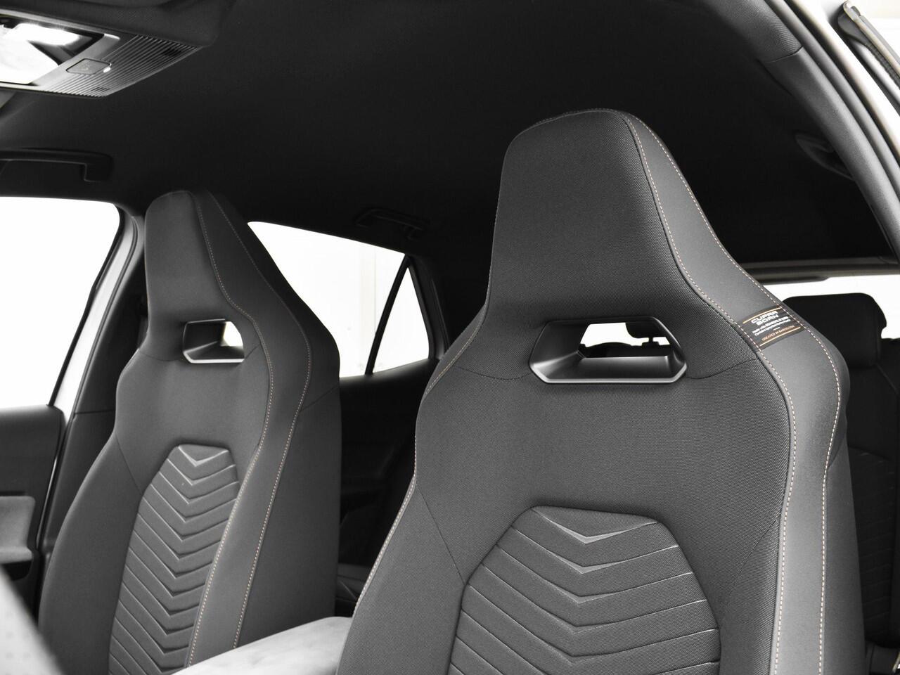 Cupra Born 204pk Business 62 kWh · Camera · Apple/Android Car Play · Navigatie · P-Sensoren · Verkeersbord Herkenning · 18'' Inch ·