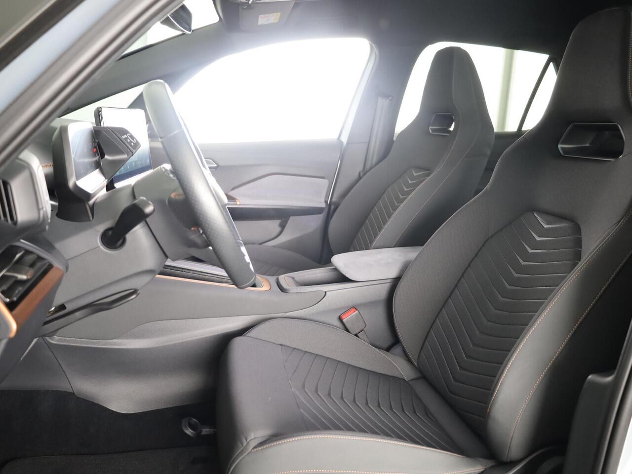 Cupra Born Adrenaline 62 kWh 230 pk | Navigatie | Parkeersensoren | Achteruitrijcamera | LED koplampen | Stoelverwarming | BEATS audio system |