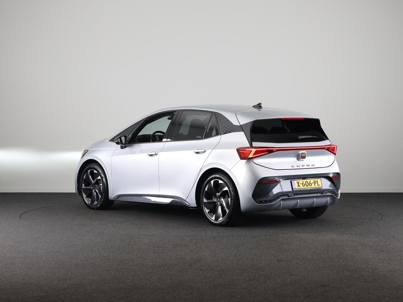 Cupra Born Adrenaline 62 kWh 230 pk | Navigatie | Parkeersensoren | Achteruitrijcamera | LED koplampen | Stoelverwarming | BEATS audio system |