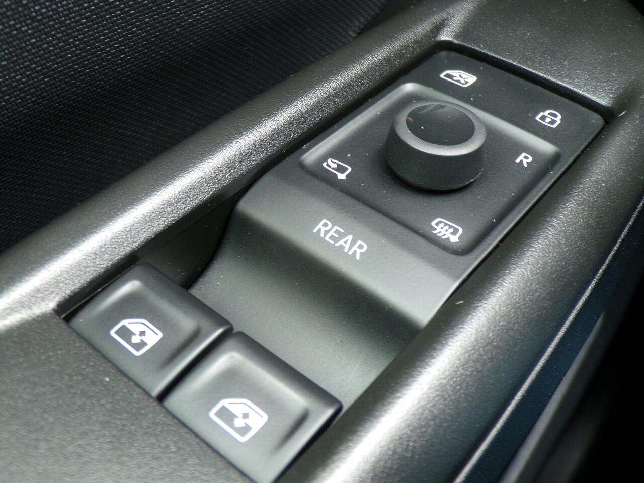 Cupra Born Adrenaline 62 kWh, LED / Camera + Sensoren / Carplay + Android Auto / Stoelverwarming / 19' LMV