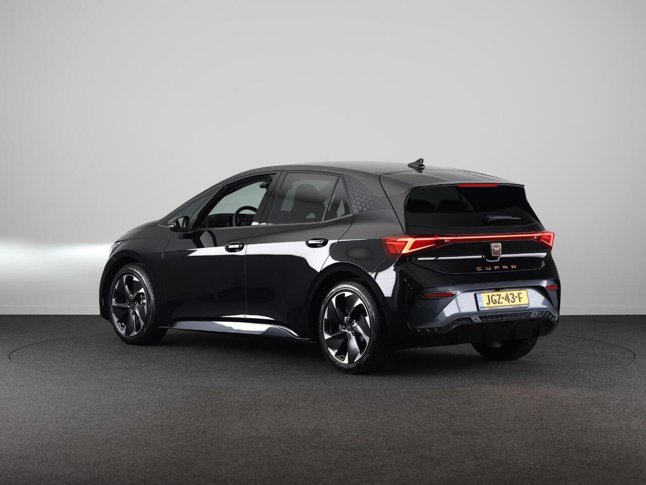 Cupra Born Business Limited 63 kWh 232PK | Stoel & Stuurverwarming | Achteruitrijcamera | Navigatie | Keyless Entry | Draadloze Carplay en Androidauto |