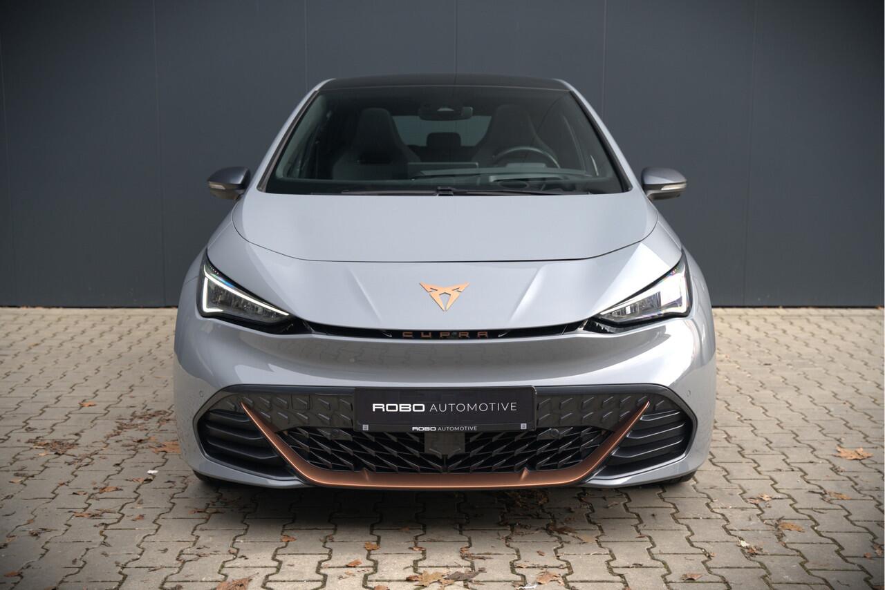 Cupra Born Copper Edition One 62 kWh | Panoramadak | 360 Camera | Elektrische Stoelen | Massage | Stuurverwarming | Head-Up Display | Keyless | Adaptive Cruise Control | Stoelverwarming | Apple Carplay | NAP | DAB |