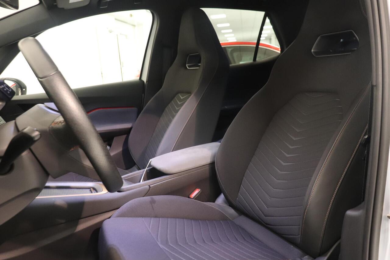 Cupra Born Adrenaline One 62 kWh | Parkeersensoren| Adaptieve cruise control | SoH 94,8% | Navigatie | Climate control | AppleCarplay AndroidAuto | LED koplampen |