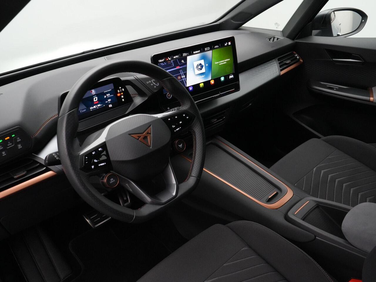 Cupra Born 82 kWh 231 pk Performance | 360 camera | Stuur-/stoelverwarming | Navigatie | Sportonderstel | 19 inch