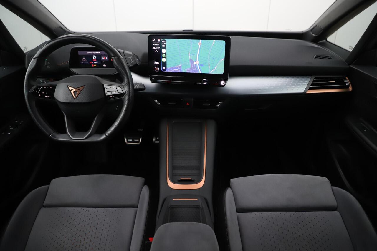 Cupra Born Performance One 62 kWh All-Season Banden Carplay Android Navigatie Achteruitrijcamera Sfeerverlichting