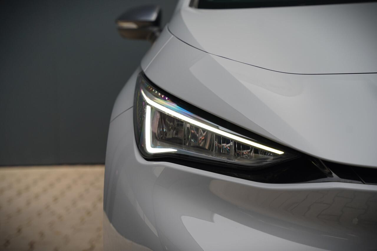 Cupra Born Copper Edition One 62 kWh | Panoramadak | 360 Camera | Elektrische Stoelen | Massage | Stuurverwarming | Head-Up Display | Keyless | Adaptive Cruise Control | Stoelverwarming | Apple Carplay | NAP | DAB |