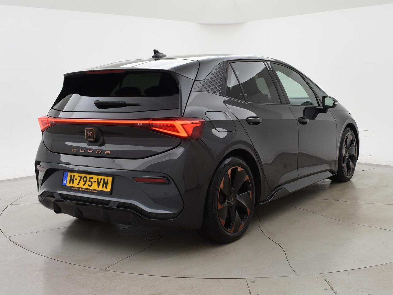 Cupra Born ADRENALINE ONE 62 kWh 204 PK *12% BIJTELLING* + 19 INCH | ADAPTIVE CRUISE | SFEERVERLICHTING