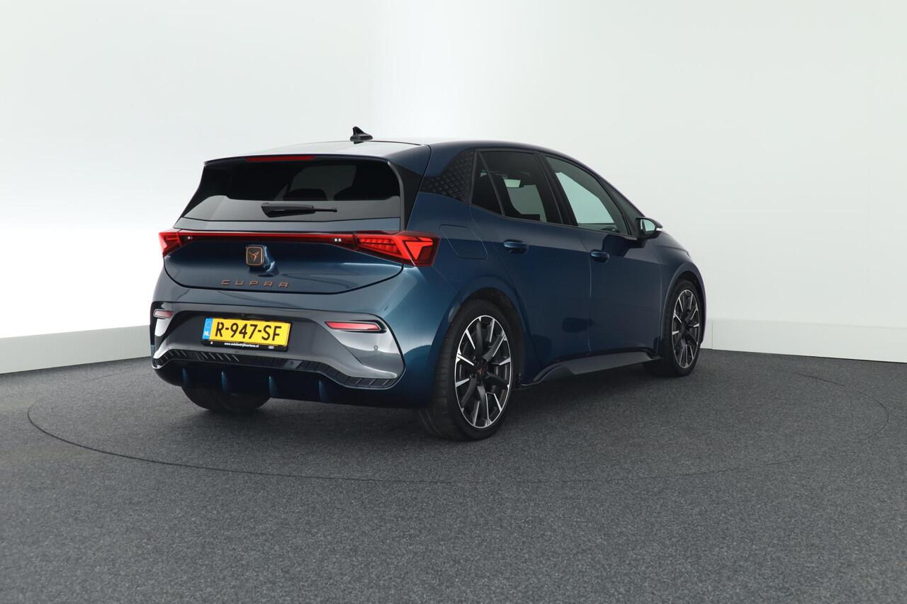 Cupra Born Performance 231pk 62 kWh SOH 89% Alcantara Sportstoelen Camera Stoelverwarming Keyless Elek. Verstelbare Stoelen Beats