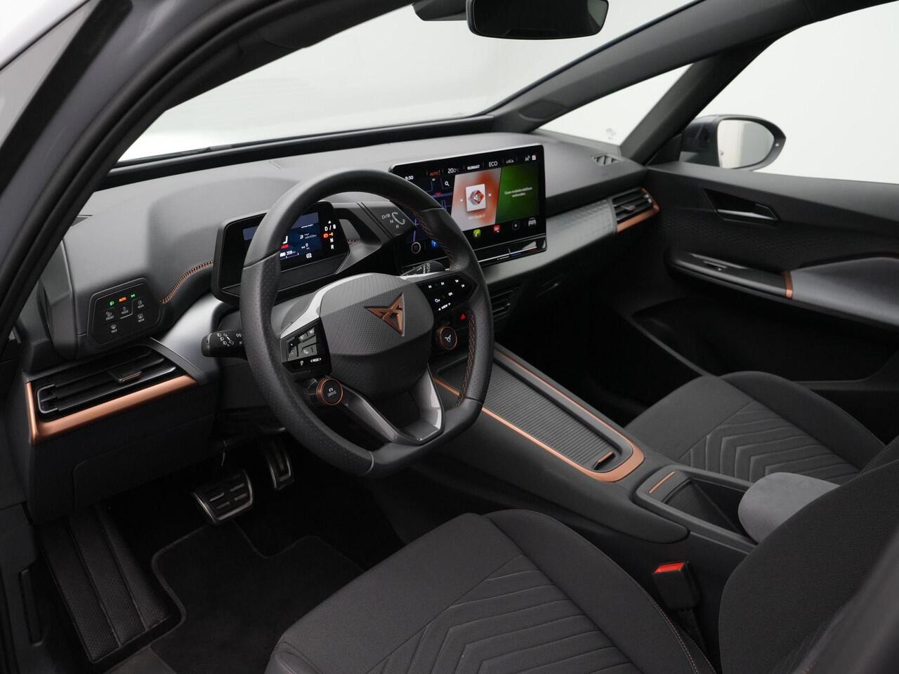 Cupra Born Performance 82 kWh 231 pk eBoost | Navigatie 12 inch | Achteruitrijcamera | Adaptive Cruise | Sportonderstel