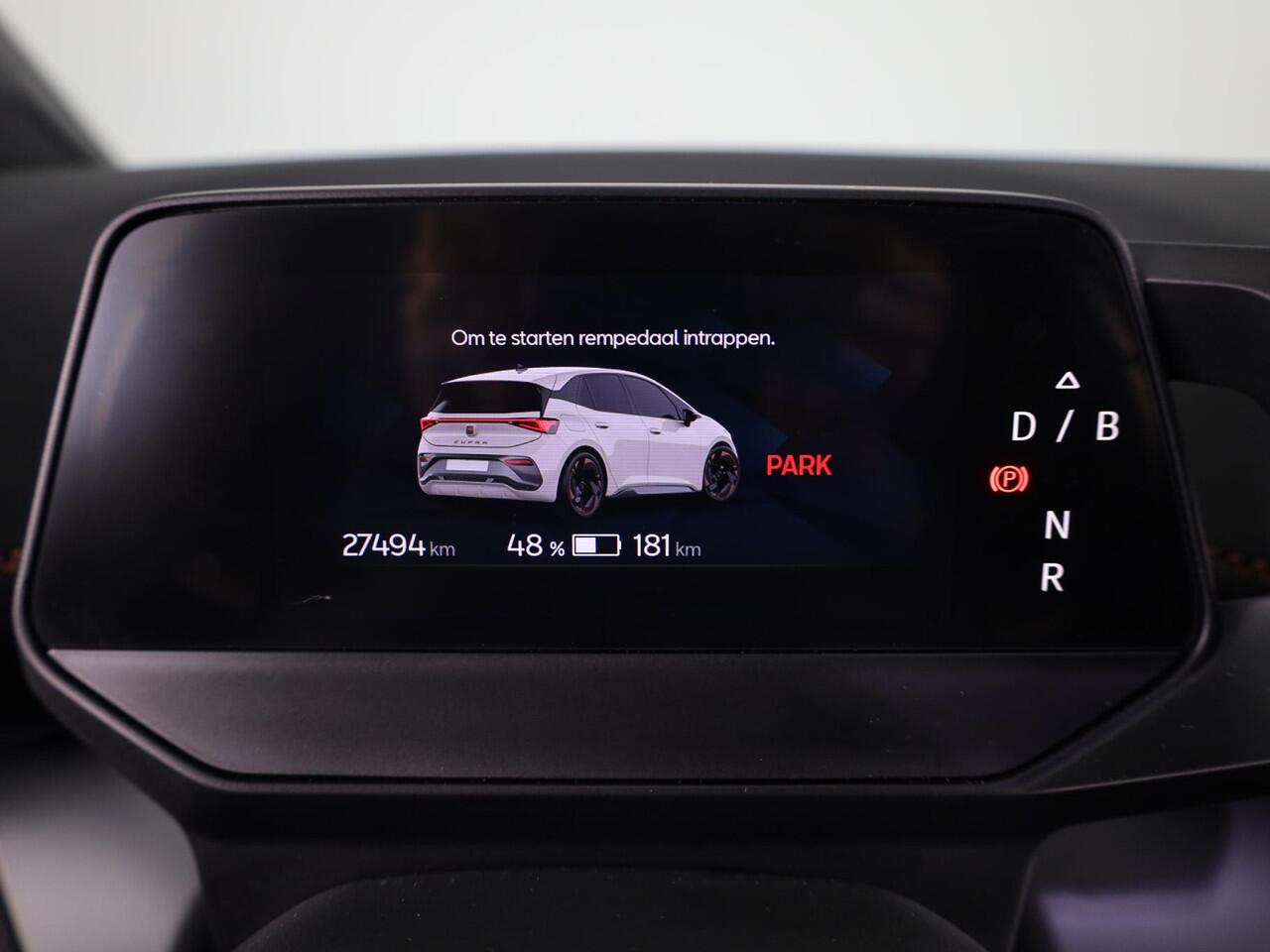 Cupra Born Adrenaline 62 kWh 230 pk | Navigatie | Parkeersensoren | Achteruitrijcamera | LED koplampen | Stoelverwarming | BEATS audio system |