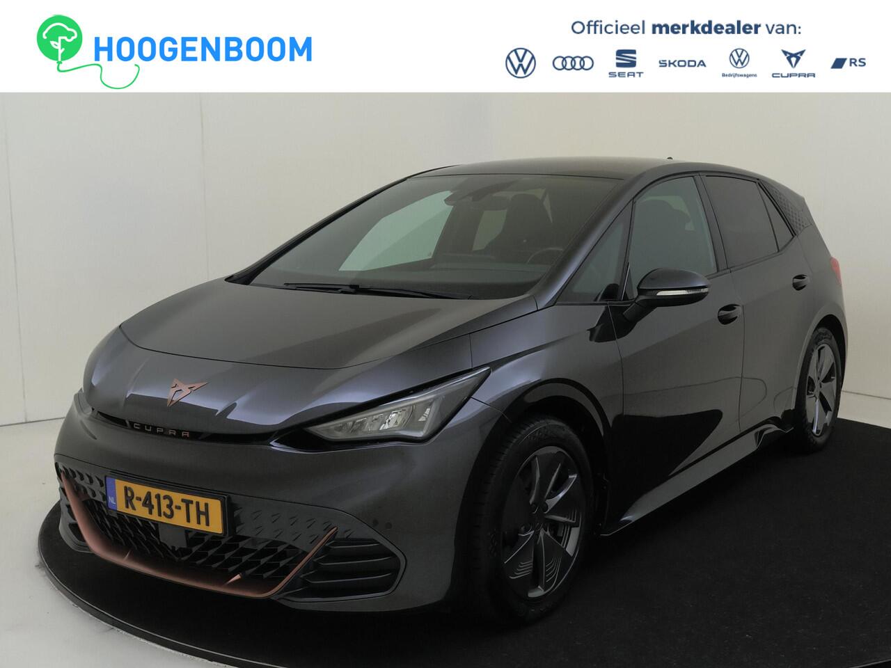 Cupra Born Essential 62 kWh | SoH 90%| CarPlay | Cruise control | Voorklimatisering | Sfeerverlichting | Elektrisch inklapbare buitenspiegels | Draadloze telefoonlader |