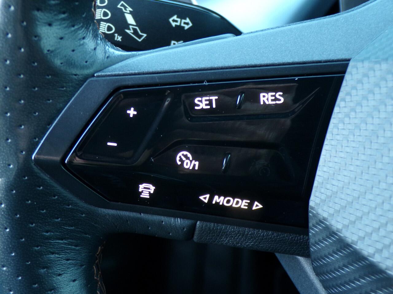 Cupra Born Adrenaline One 62 kWh, SOH 94.2 % / Carplay + Android Auto / Stoel + stuurverwarming / Camera + Sensoren