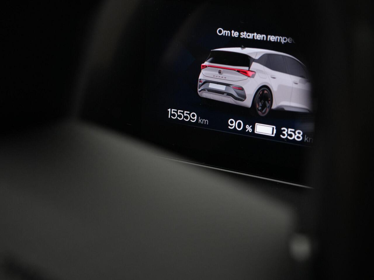 Cupra Born Performance 82 kWh 231 pk eBoost | Navigatie 12 inch | Achteruitrijcamera | Adaptive Cruise | Sportonderstel