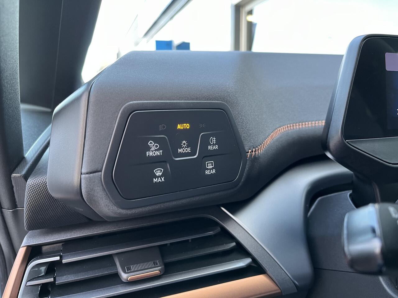 Cupra Born Copper Edition One 62 kWh / 90% SOH/ PANO/ 360 CAMERA/ PARK. SENSOREN/ HEAD-UP DISPLAY/ MASSAGE FUNCTIE/ STOELVERWARM./ FULL LINK/ LED/ NAVI/ CLIMA/ 19'' LMV