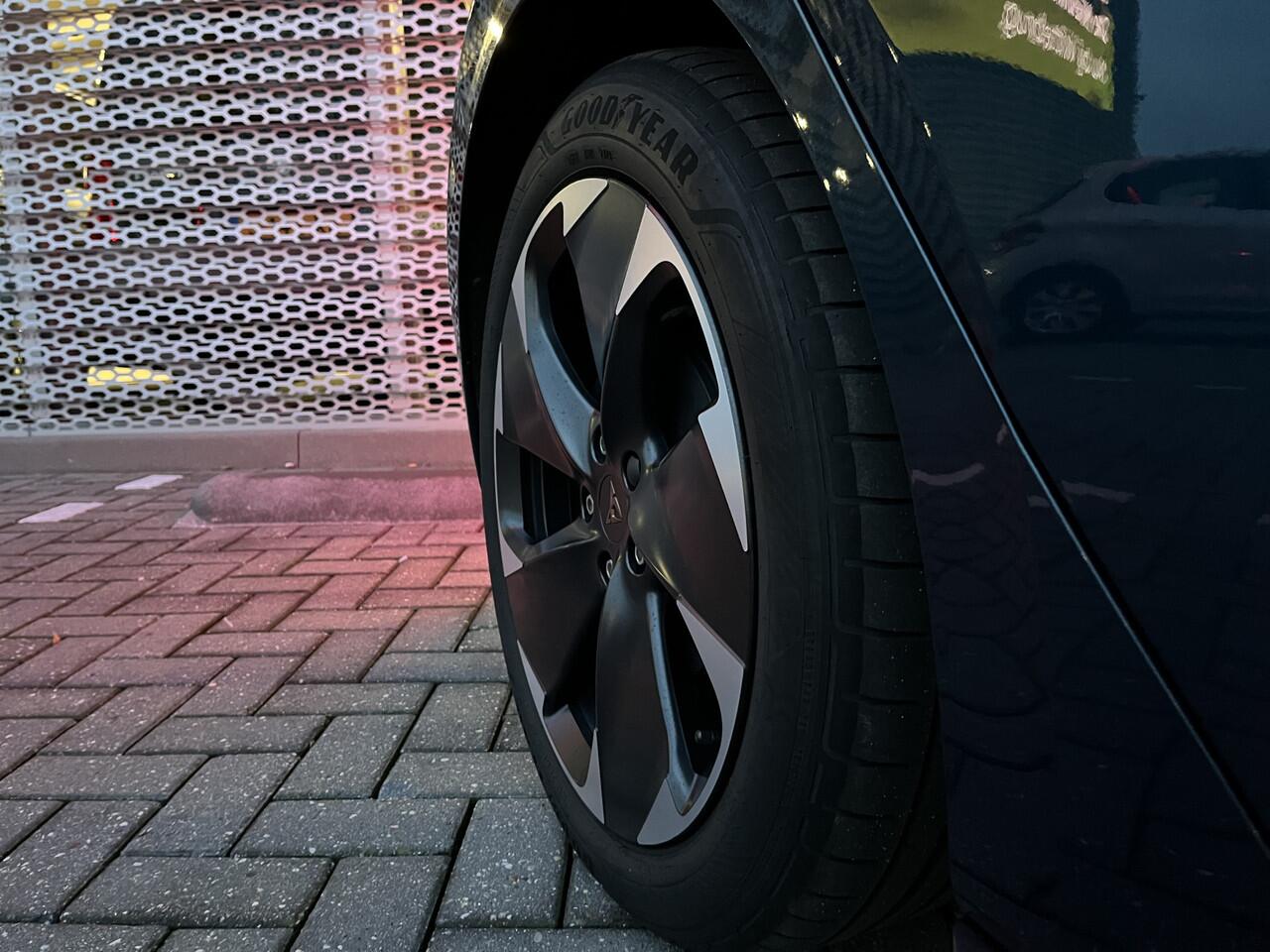 Cupra Born Impulse 62 kWh Sfeerverlichting / parkeersensoren rondom