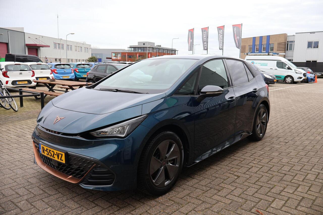 Cupra Born Business 62 kWh 2e Eigenaar | Volledig onderh | BTW | NL-Auto | SOH 91% | Stuurverwarming | Camera | Navi | Sfeer | Carplay | Ad Cruise | DAB | Full Led | Keyless | Start/Stop | PDC