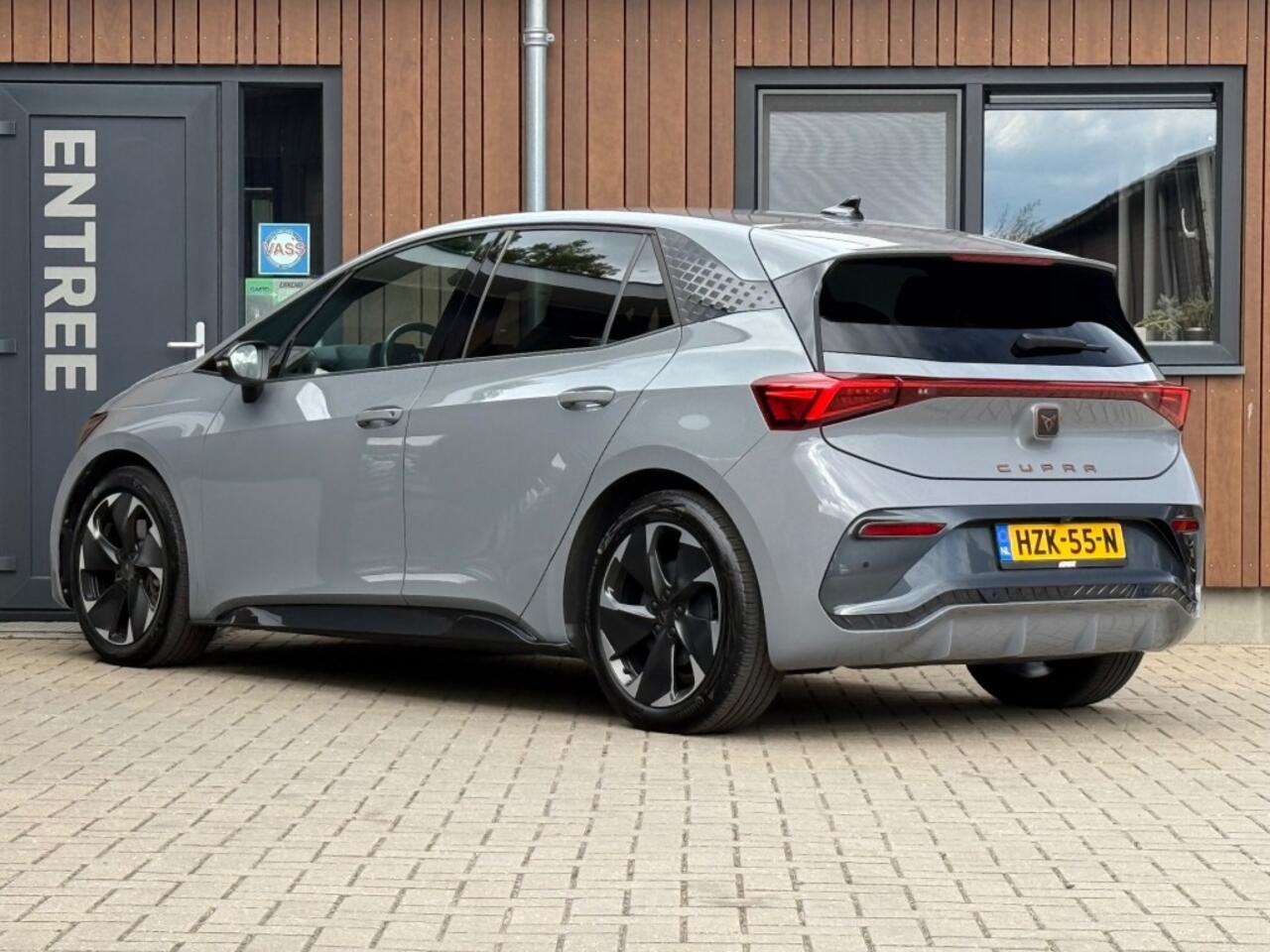 Cupra Born PERFORMANCE 82 KWH GROTE ACCU! acc stuur verw. camera