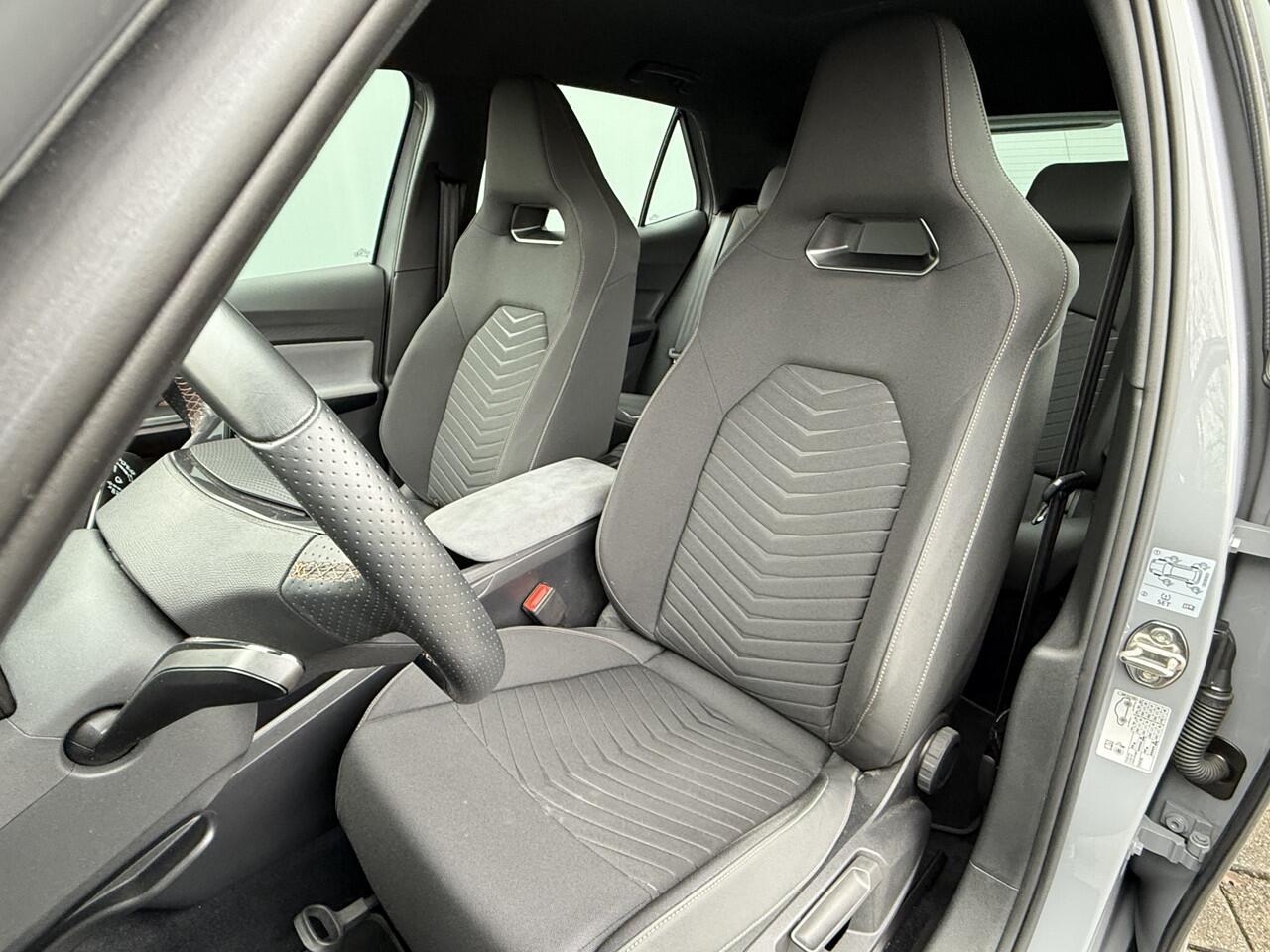 Cupra Born BWJ 12-2021 | 204PK Business One 62 kWh | CLIMA | NAVI | CAMERA A | PDC 2X | CARPLAY | SPORTSTOELEN | STUURWIELVERW |