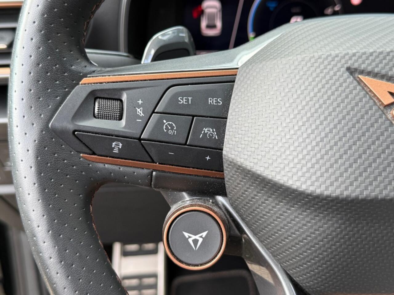 Cupra Formentor 1.4 E-HYB VZ PERF. Pano Trekhaak Acc