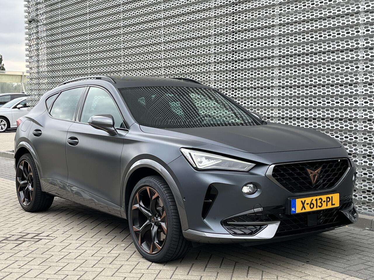 Cupra Formentor 1.4 e-Hybrid VZ Copper Edition / Pano / Navigatie / App connect / Leder / Stoelverwarming / Camera / Fabrieksgarantie 2028 /