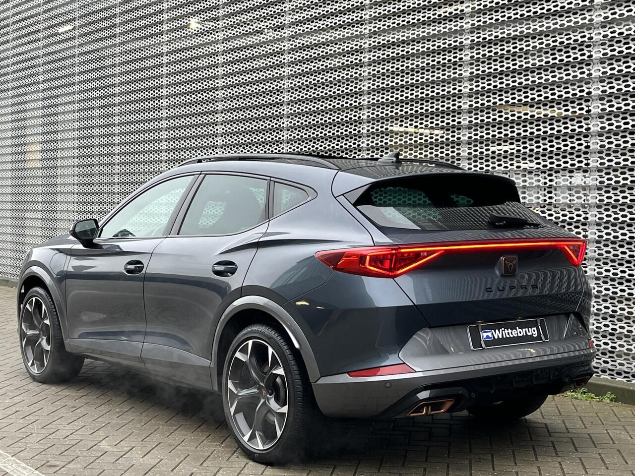 Cupra Formentor 1.4 e-Hybrid 245PK DSG Performance / Fabrieksgarantie tot 2028 of 80000km / Panoramadak / Memory Seat / Supersport stuur / 360 Camera / Elek Achterklep / Dode Hoek / 19"LMV **