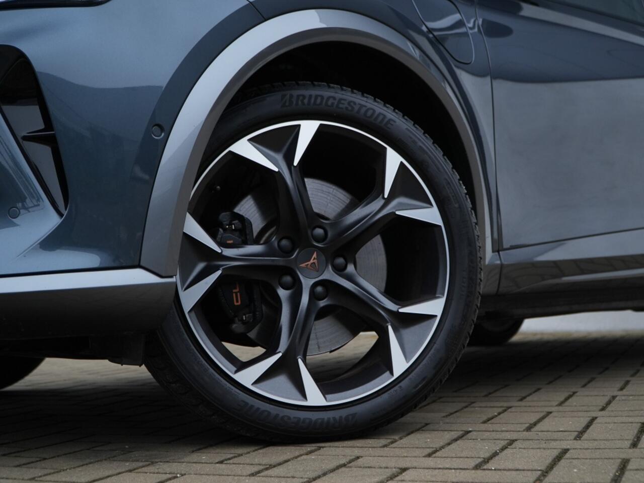 Cupra Formentor VZ 1.4 e-HYBRID 245 PK | Navi | Carplay | Trekhaak | Camera | 19