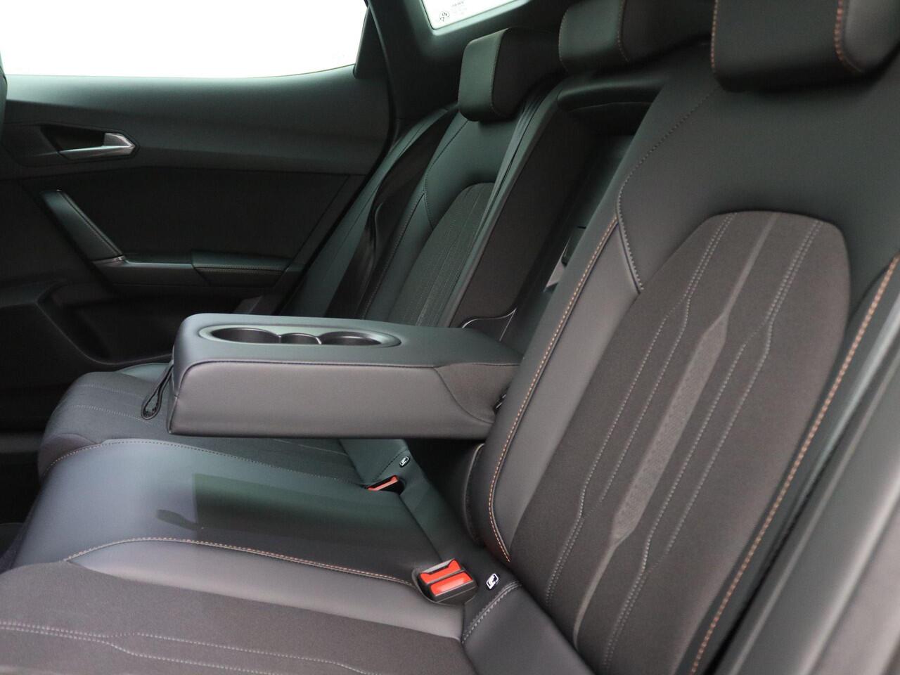 Cupra Formentor 1.4 e-Hybrid VZ Performance 245PK DSG Trekhaak, elektr. achterklep, Achteruitrijcamera, Keyless, Side Assist, Stoel-Stuurverwarming, Panoramadak, 19" LM Velgen