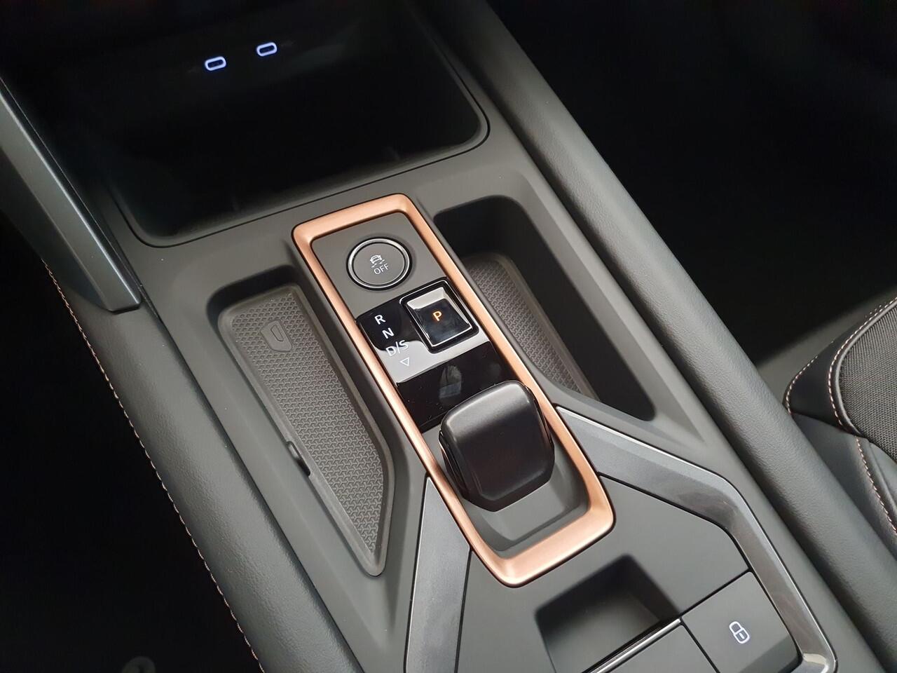 Cupra Formentor 1.5 TSI 150pk DSG/AUT MHEV facelift Wegklapbare trekhaak, Panoramadak, Winterpakket