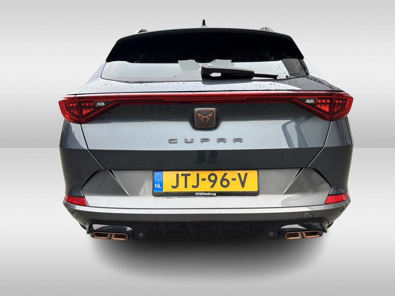 Cupra Formentor 1.4 e-Hybrid 245pk Performance Supersport DSG Automaat Panoramadak / Camera / Supersport / Virtual Cockpit / Navigatie / Full LED