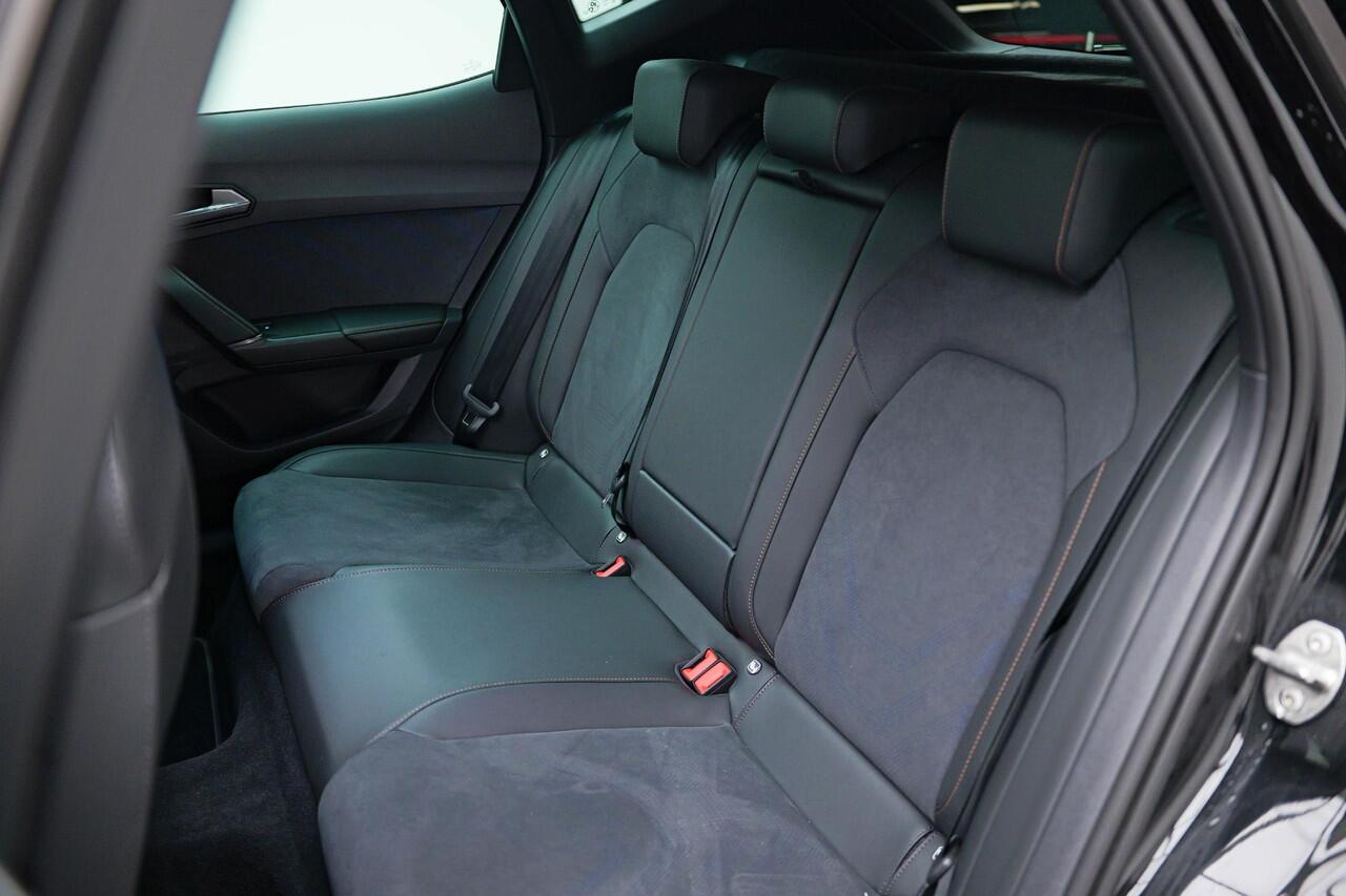 Cupra Formentor 1.4 e-Hybrid VZ Performance |Pano|Memory|Senheiser|Camera|Dodehoek|