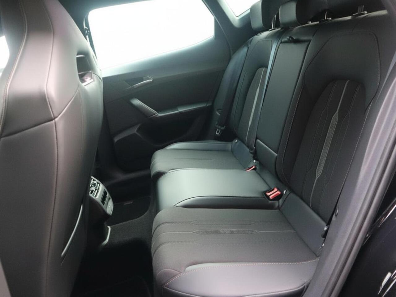 Cupra Formentor 1.4 e-Hybrid Performance | Clima | Adapt. Cruise | Multimedia/Navi| Halfleder | PDC + Camera | Trekhaak |