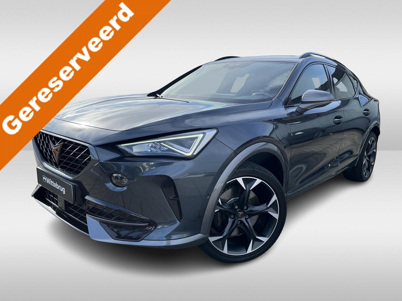 Cupra Formentor 1.4 245pk e-Hybrid Performance Panoramadak / Navigatie High / App-connect / Verwarmbare stoelen voor & verwarmbaar stuurwiel / 19" LM Velgen