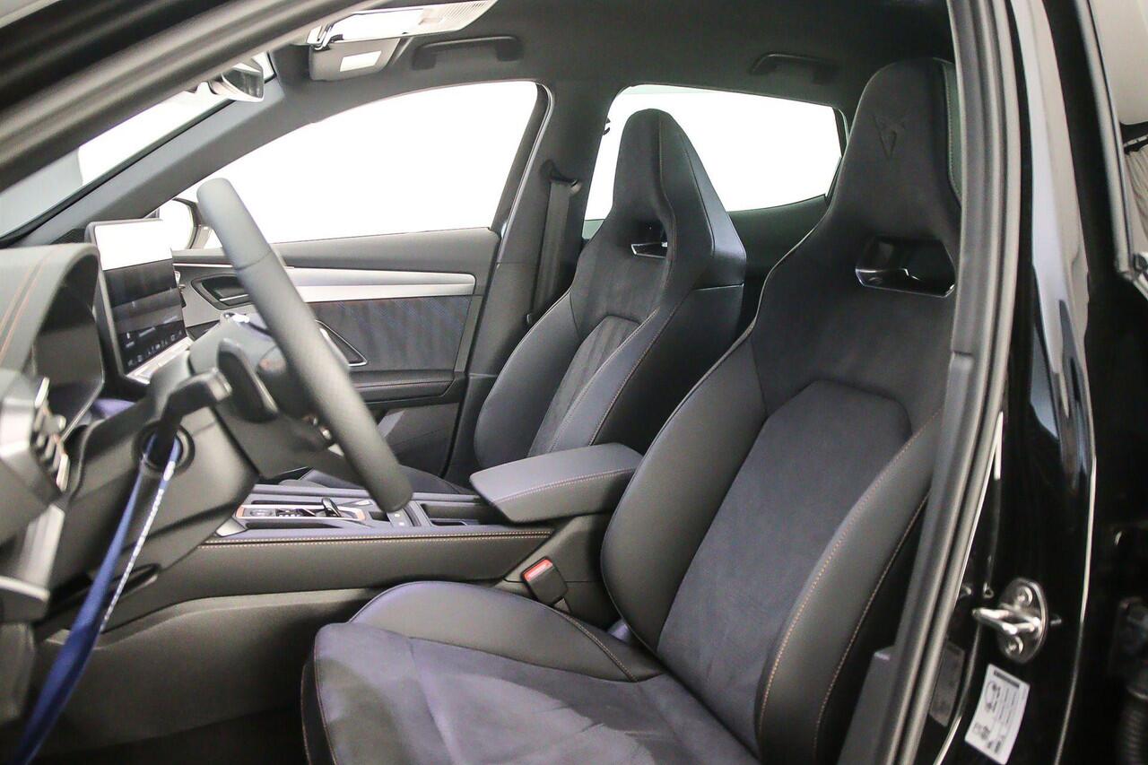 Cupra Formentor VZ Performance 1.5 TSI e-Hybrid 272pk DSG Automaat Trekhaak, Adaptive cruise control, Sennheiser audio, Achteruitrijcamera, Elektrische achterklep, LED koplampen