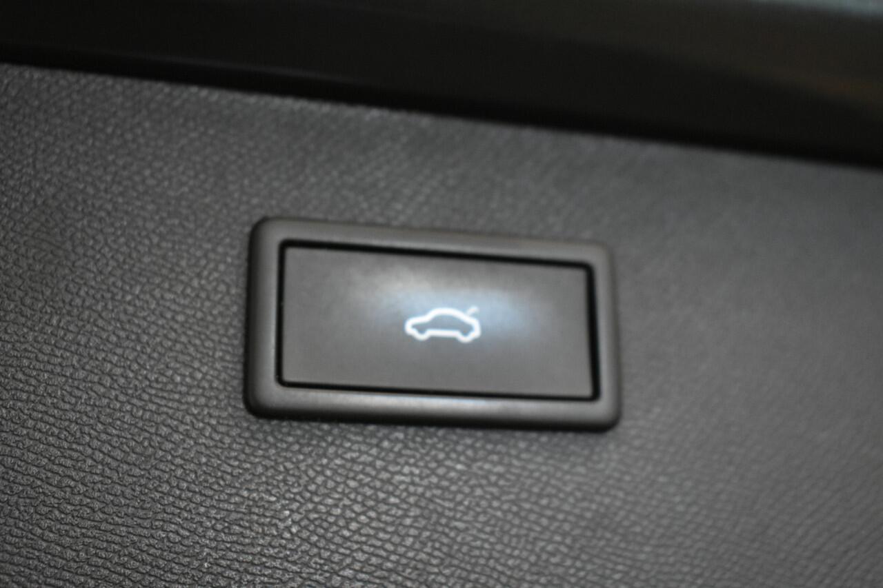 Cupra Formentor 1.4 e-Hybrid VZ PHEV 245Pk Cupraknop EL aKlep Sport MemSeats Winterpack Virtual Performance